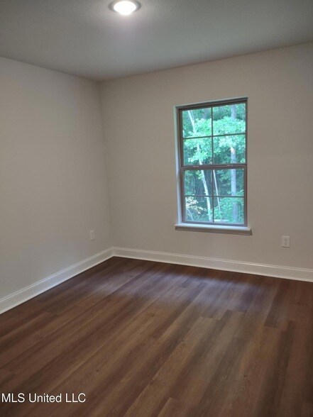 Foto del edificio - 1007 Silver Cir