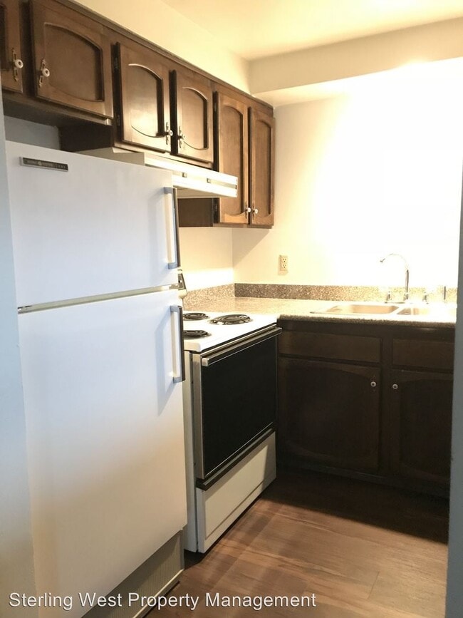 Building Photo - 1 br, 1 bath House - 1044 Woodrow Ln.