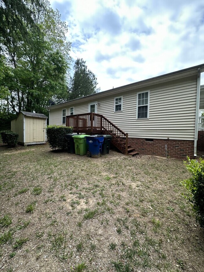 Building Photo - 860 Darby St, Raleigh, NC 27610