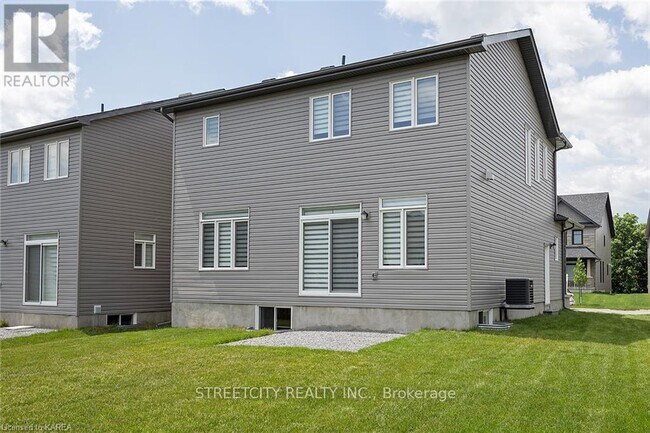 Photo du bâtiment - 741 Riverview Wy.