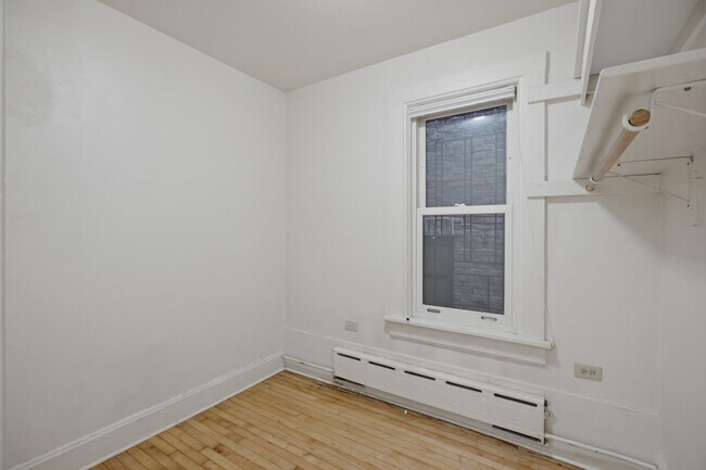 Foto del edificio - 1843 N Bissell St