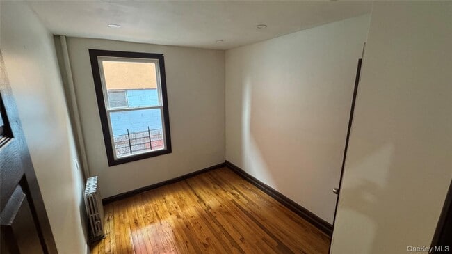 Foto del edificio - 686 E 98th St