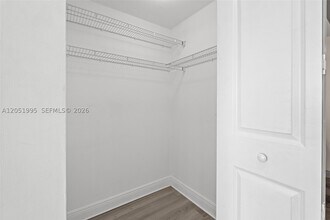 Building Photo - 2681 N Flamingo Rd