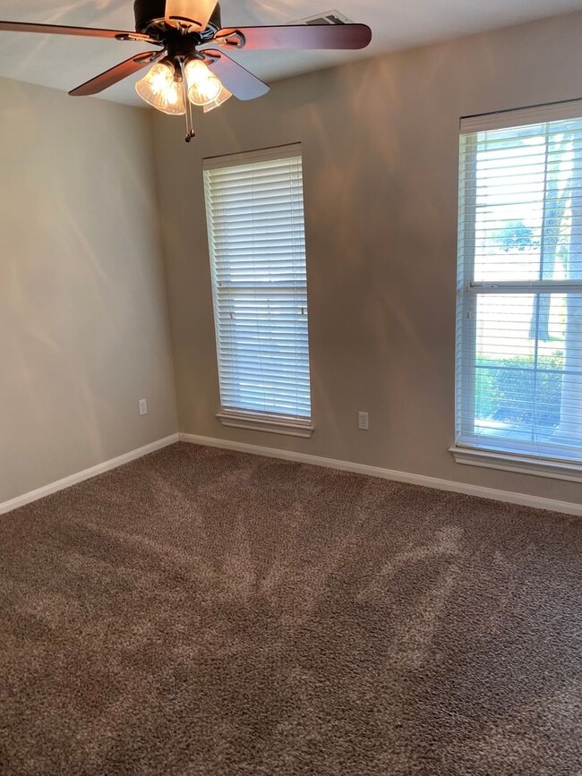 Photo - THREE BEDROOMS TWO BATHS, FENCED BACKYARD,... House