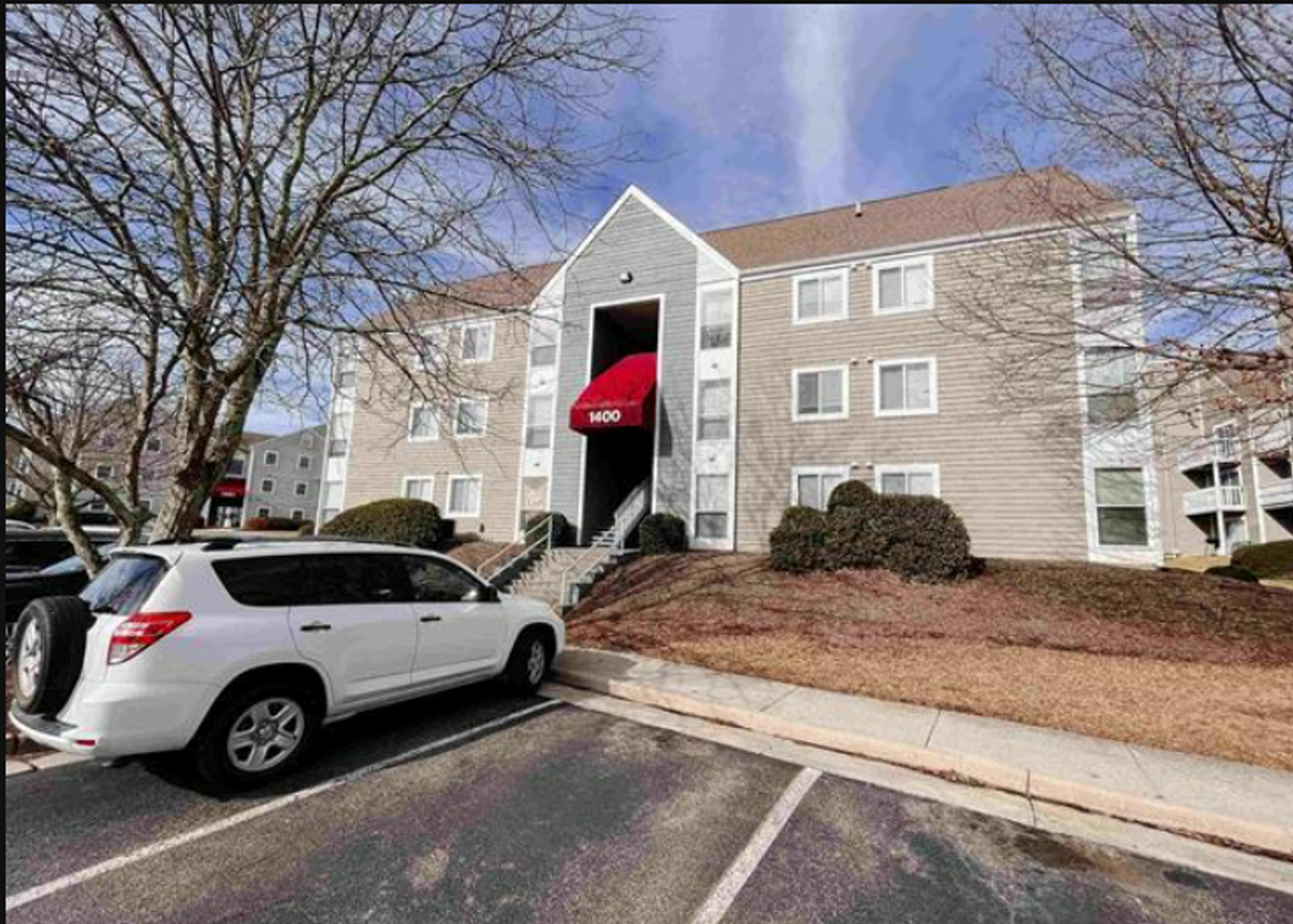 Primary Photo - Condo in Blacksburg Available for 2025