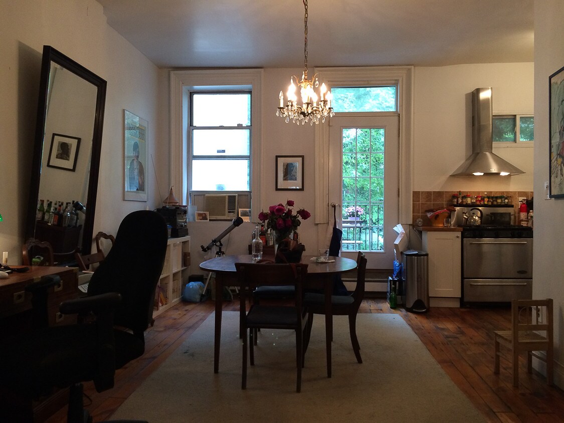 Primary Photo - 676 Prospect Pl