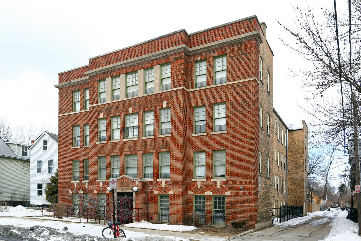 Primary Photo - Claridge Hotel Apartments