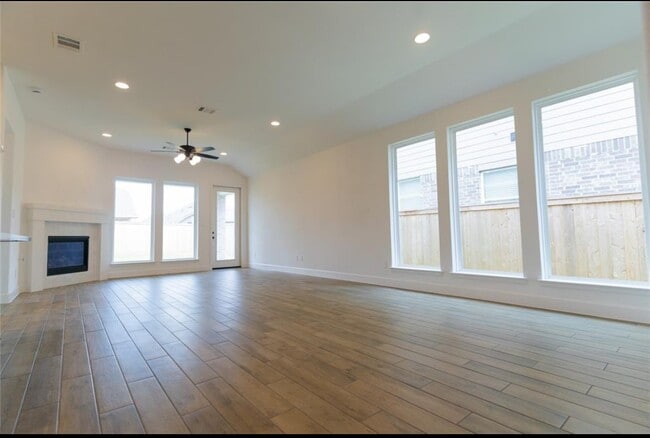 Building Photo - 11122 Pale Tipped Wy