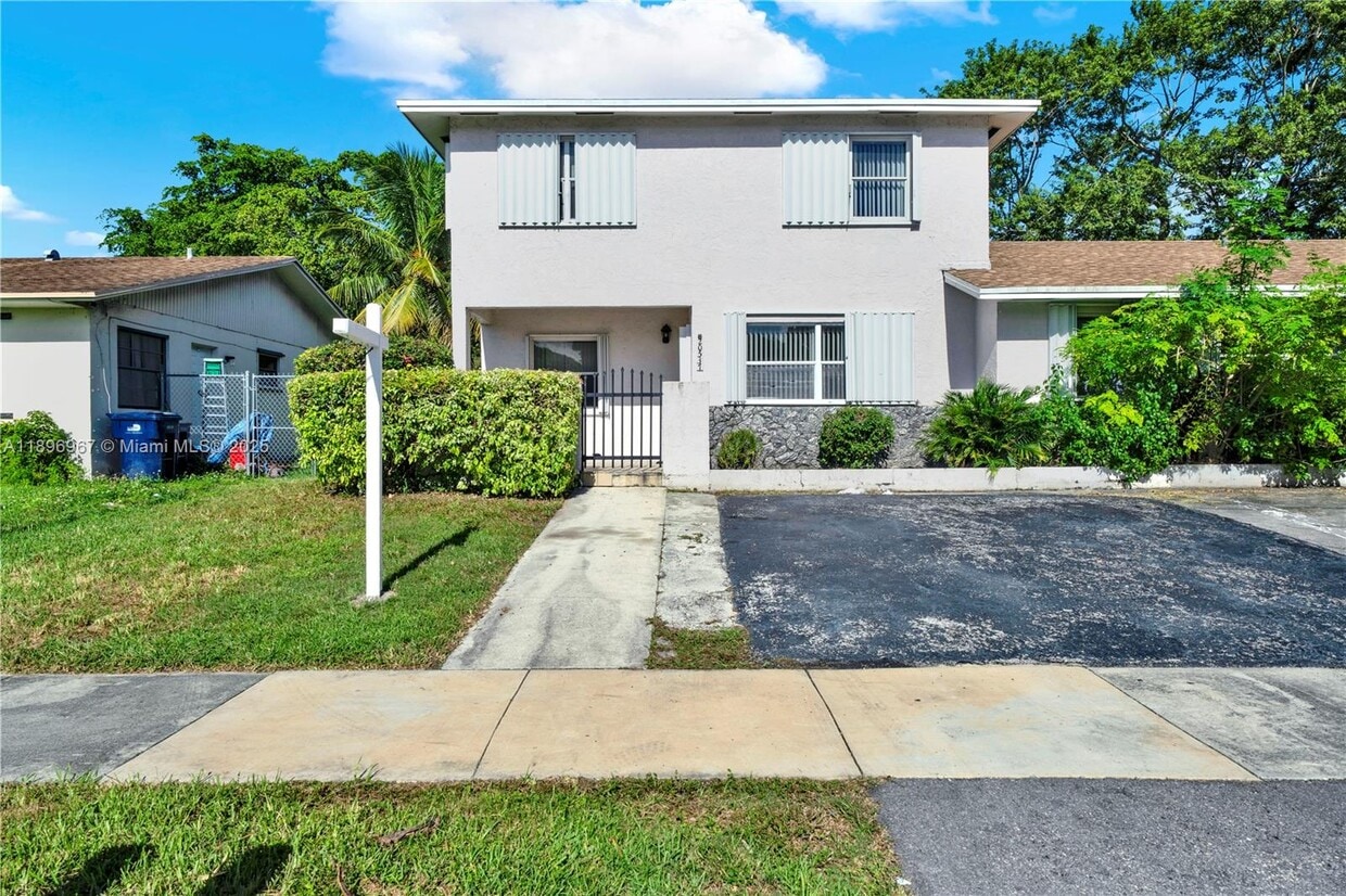 Foto principal - 20537 SW 92nd Ct