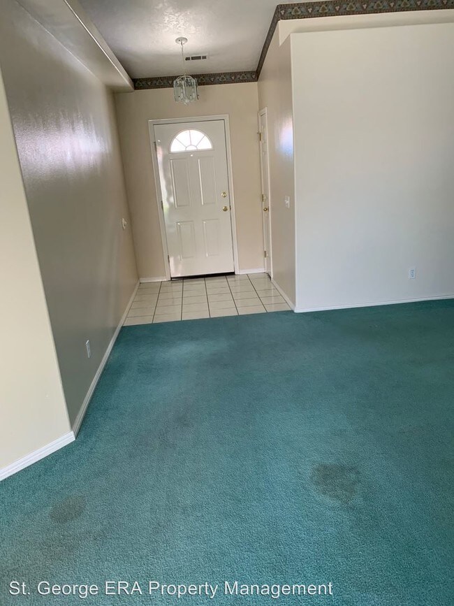 Building Photo - 3 br, 2 bath Apartment - 984 E. 900 S. #37