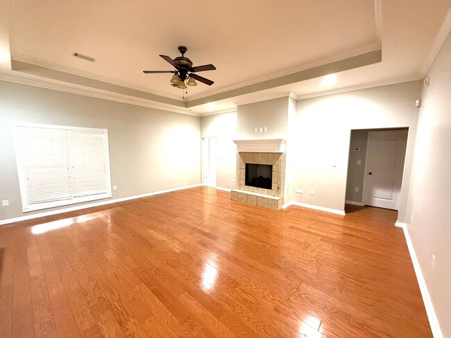 Building Photo - ** 4 bed 2 bath located in Taylor Lakes ** Call 334-366-9198 to schedule a self tour