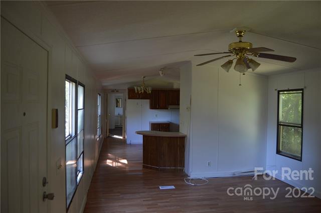 Building Photo - 127 Estate Dr