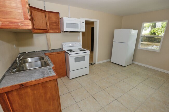 Foto del edificio - 2702 Old Quintard Ave