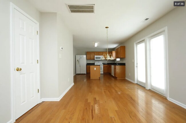 Foto del edificio - 4014 Springfield Creek Dr