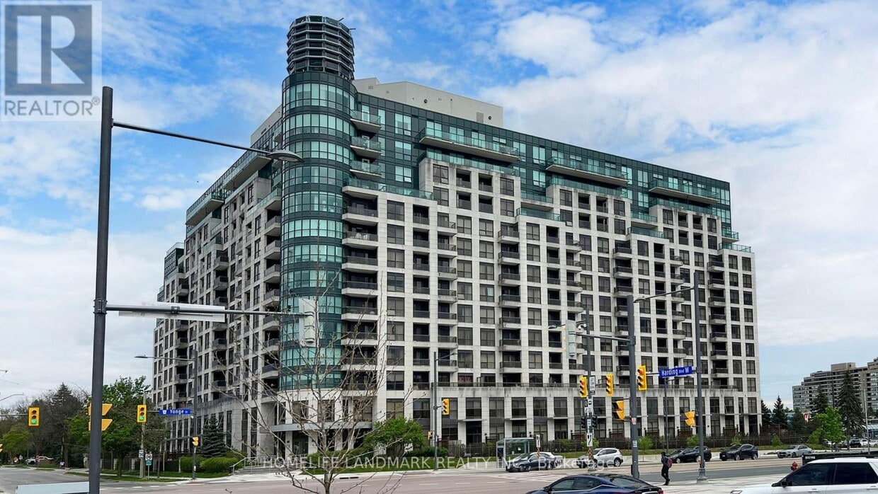 Photo principale - 18 Harding Blvd