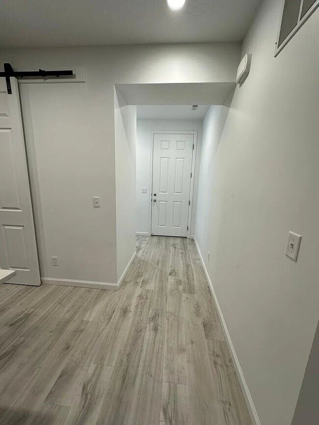 Foto del edificio - 5407 N Solo St