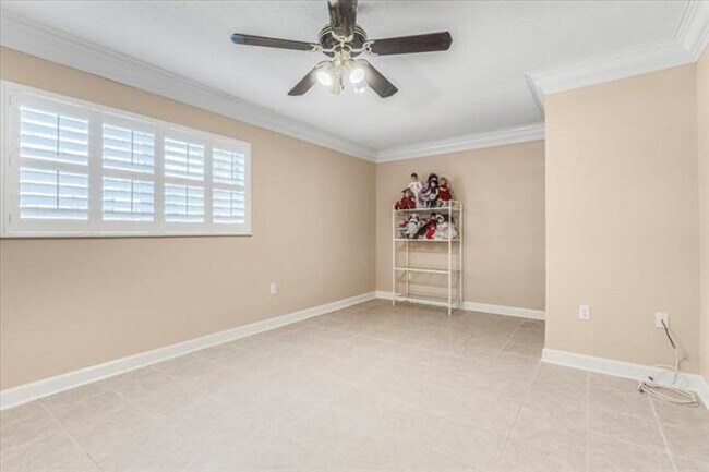 Foto del edificio - Coastal 3 Bedroom Home Available Now!
