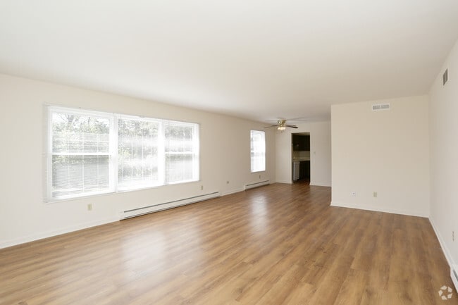 Interior Photo - Riverside North Apartments