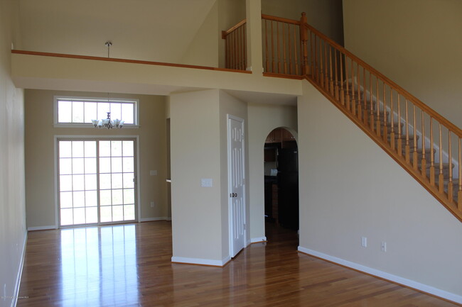 Building Photo - 155 Cremard Blvd