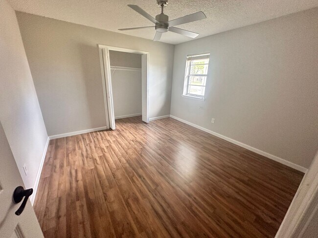 Foto del edificio - 2406 SE 16th St