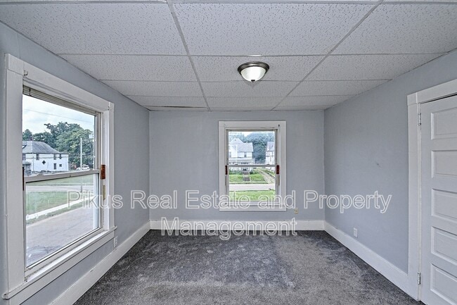 Foto del edificio - 825 7th St NW
