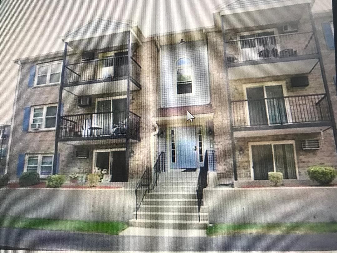 610 S Franklin St Unit D203, Holbrook, MA 02343 Condo for Rent in