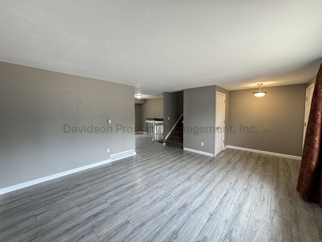 Building Photo - Charming 4 Bedroom Tri-level House in Southeast Colorado Springs