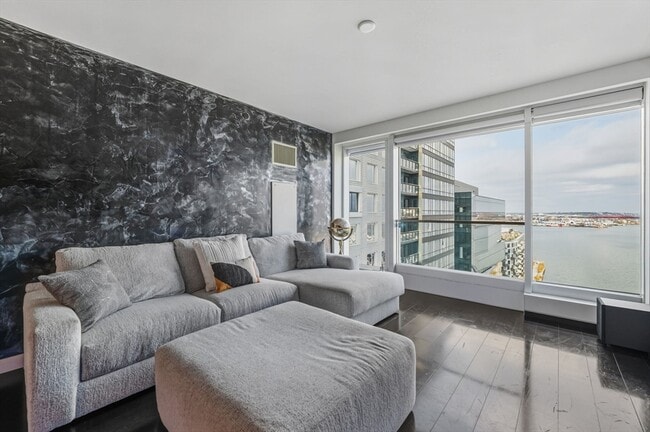 Foto del edificio - 150 Seaport Blvd