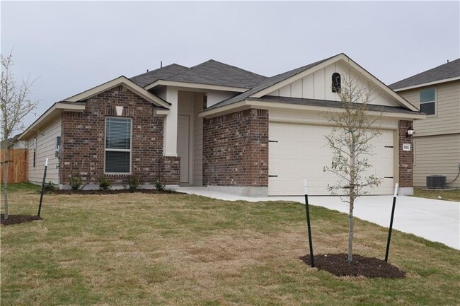 Building Photo - 1689 Woodlands Dr