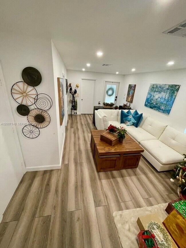 Foto del edificio - 1149 NW 126th Pl