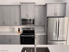 Building Photo - 941 Columbus Blvd