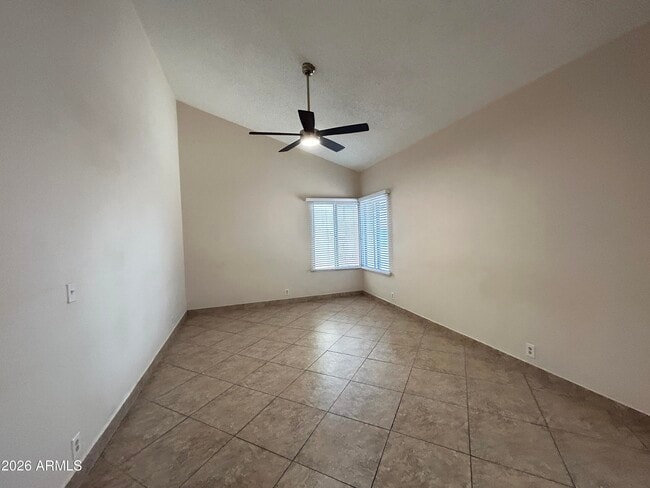 Building Photo - 4014 W Christy Dr