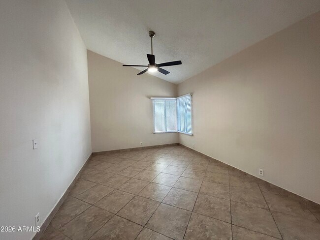 Foto del edificio - 4014 W Christy Dr
