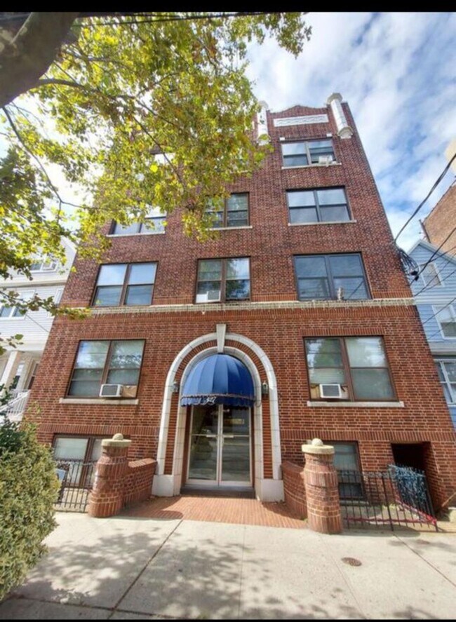 Foto del edificio - 427 John F. Kennedy Blvd