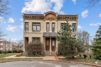 Building Photo - 2221-2223-2223 Rutger St