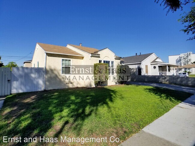 Building Photo - 2 br, 1 bath House - 2257 E. Poinsettia St.