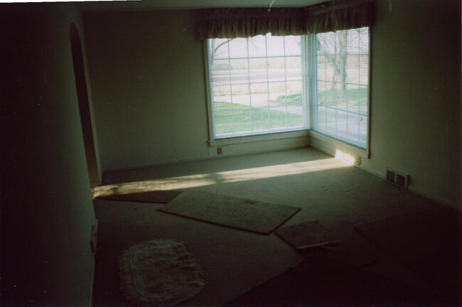 Building Photo - 4200 E Wing Rd