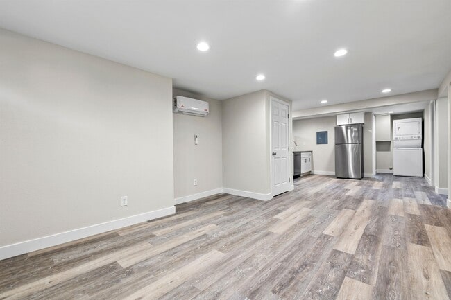 Photo - 4204 51st St (Sacramento, CA) Apartment