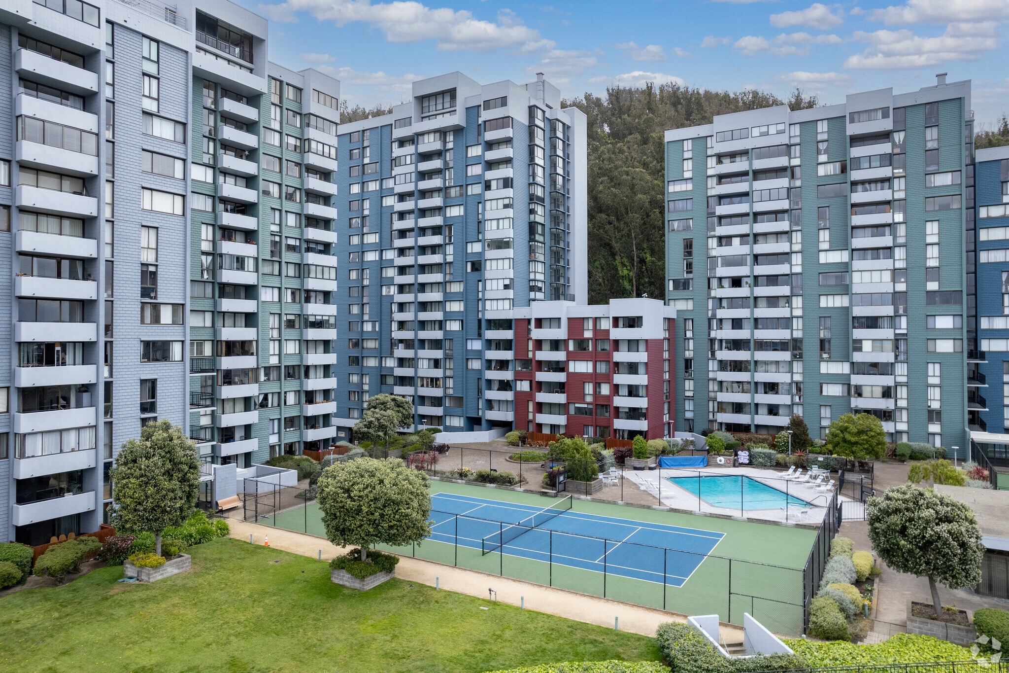 Gateview at Albany Hill Condos