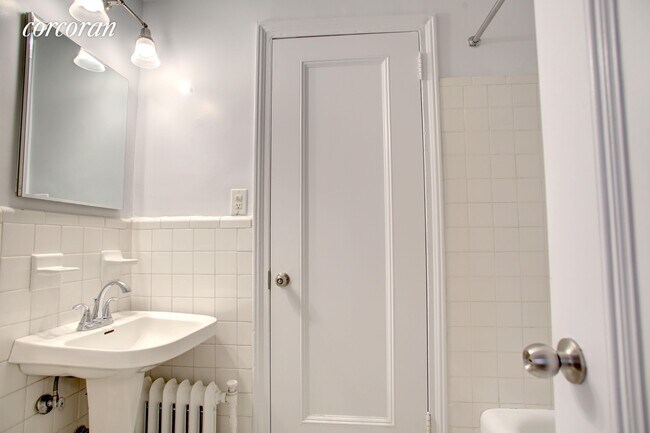 Foto del edificio - 785 West End Ave