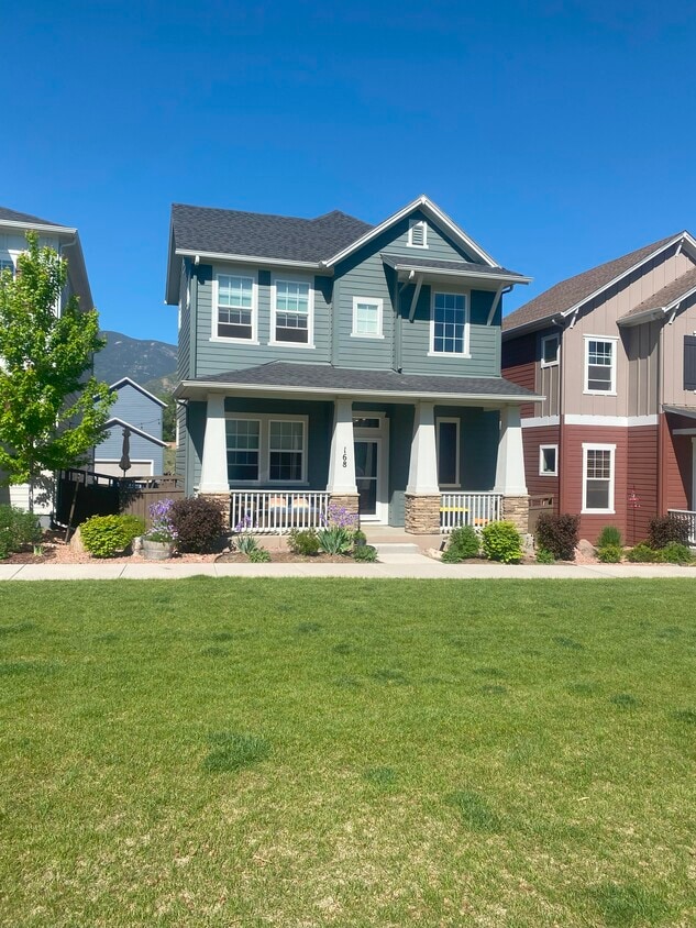 Primary Photo - 168 Mayflower Park Pl