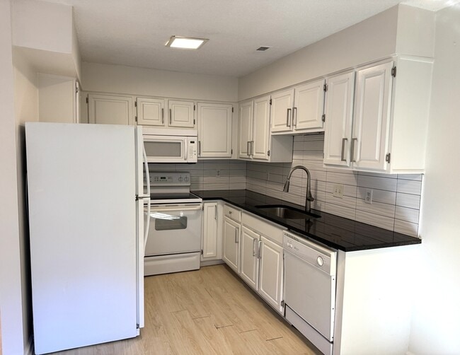 Photo - 1513 Kendall Dr Apartment