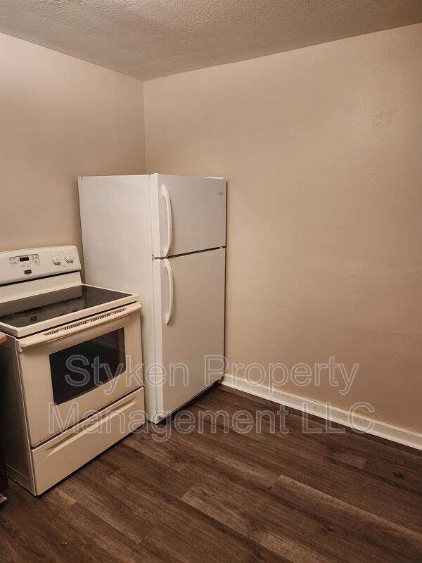 294 N Greenwood Ave, Kankakee, IL 60901 Condo for Rent in Kankakee