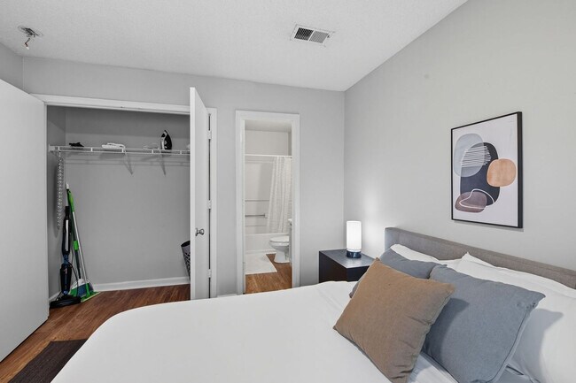 Building Photo - 254 Kings Creek Dr