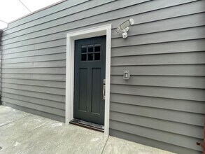 Building Photo - 94 Clearview Dr