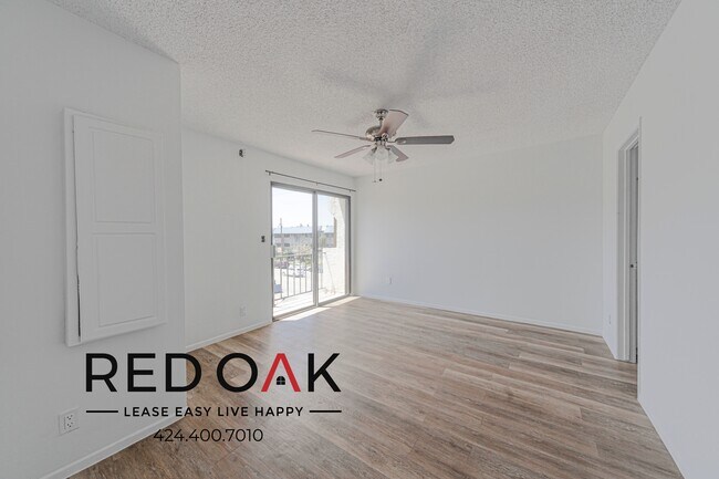 Foto del edificio - 7340 Haskell Ave