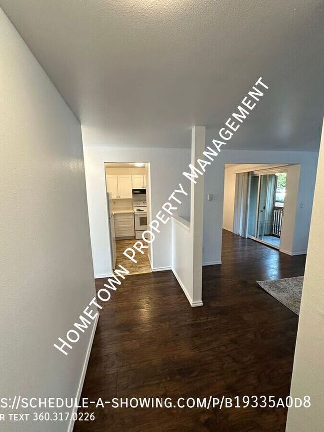 Foto del edificio - Lower Level 2 Bedroom Apartment with W/S/G...