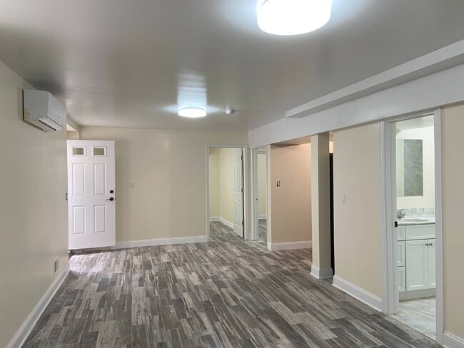 Building Photo - 240 Raritan Ave