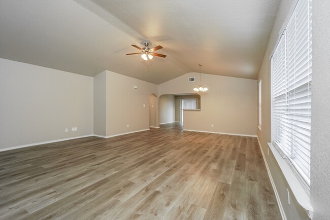 Foto del edificio - 4120 Whisper Point
