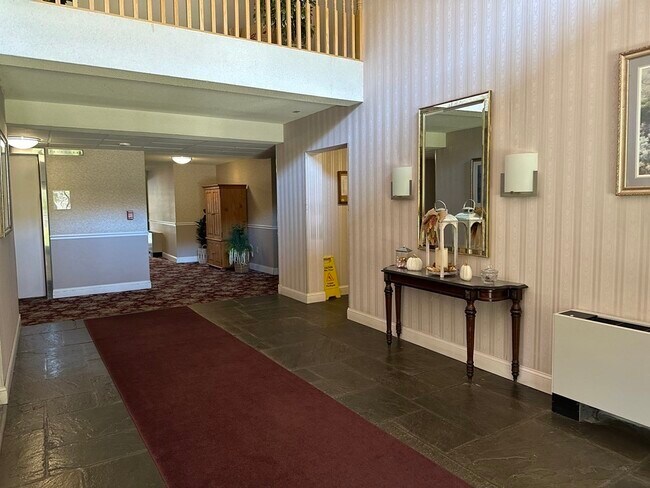 Foto del edificio - 2 Summit Dr